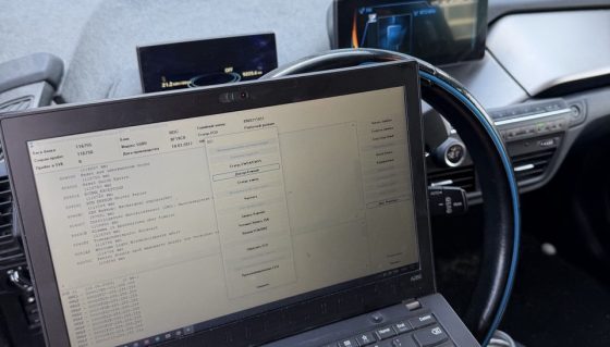 BMW i3 naujo rakto programavimas per OBD diagnostikos jungtį