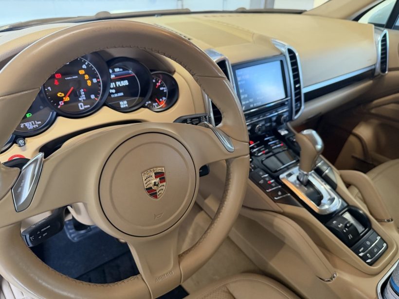 Porsche Cayenne neužsiveda dėl starterio blokavimo