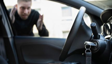 Automobilio atrakinimas Vilniuje užsitrenkus raktams automobilyje