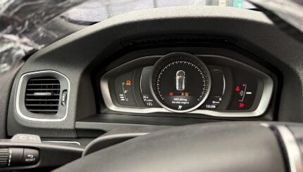 Volvo V60 2017 SRS Airbag Service Urgent klaida prietaisų skydelyje