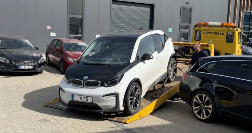 BMW i3 pristatytas raktų gamybai praradus visus raktus Vilniuje