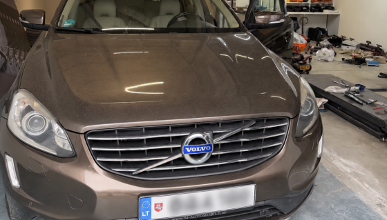 Volvo XC60 Android multimedijos ir galinio vaizdo kameros montavimas Vilniuje